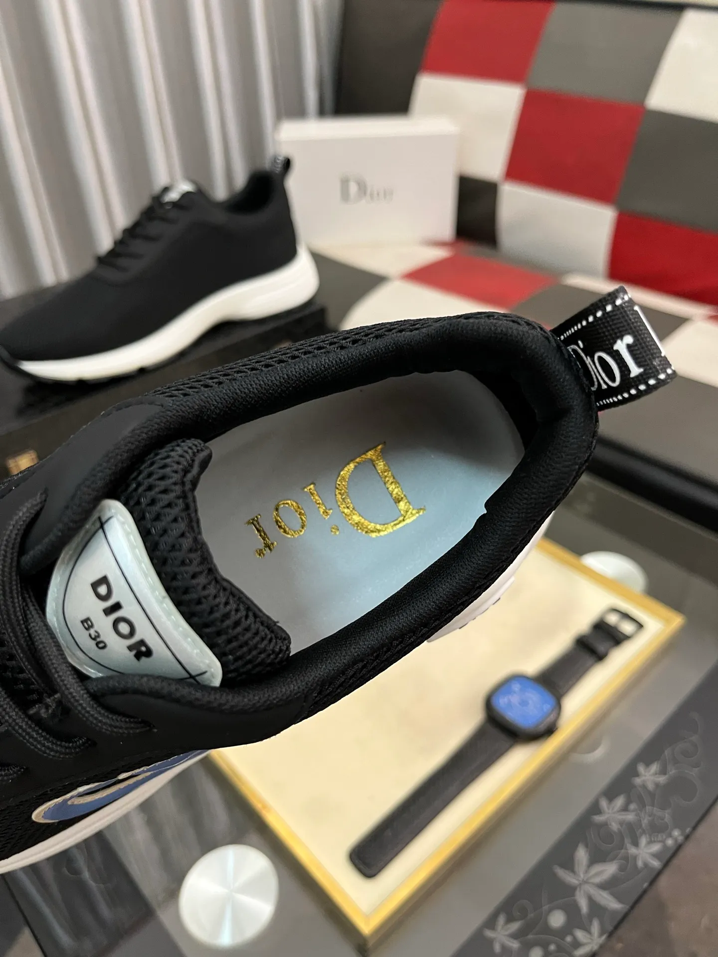 Men's Men's Shoes 💰440⌚️⌚️[Dior] Dior's new casual men's shoes are launched in Hong Kong counters. Official website 1:1 production. Original Italian materials. Designed by European and American masters. Perfect shape to create counter quality. Solid color rubber wear-resistant outsole and classic dazzling head! Super versatile and very comfortable. High-end without losing taste, fashionable and novel! ! Absolute focus! Code number: 38-444️⃣Colors available